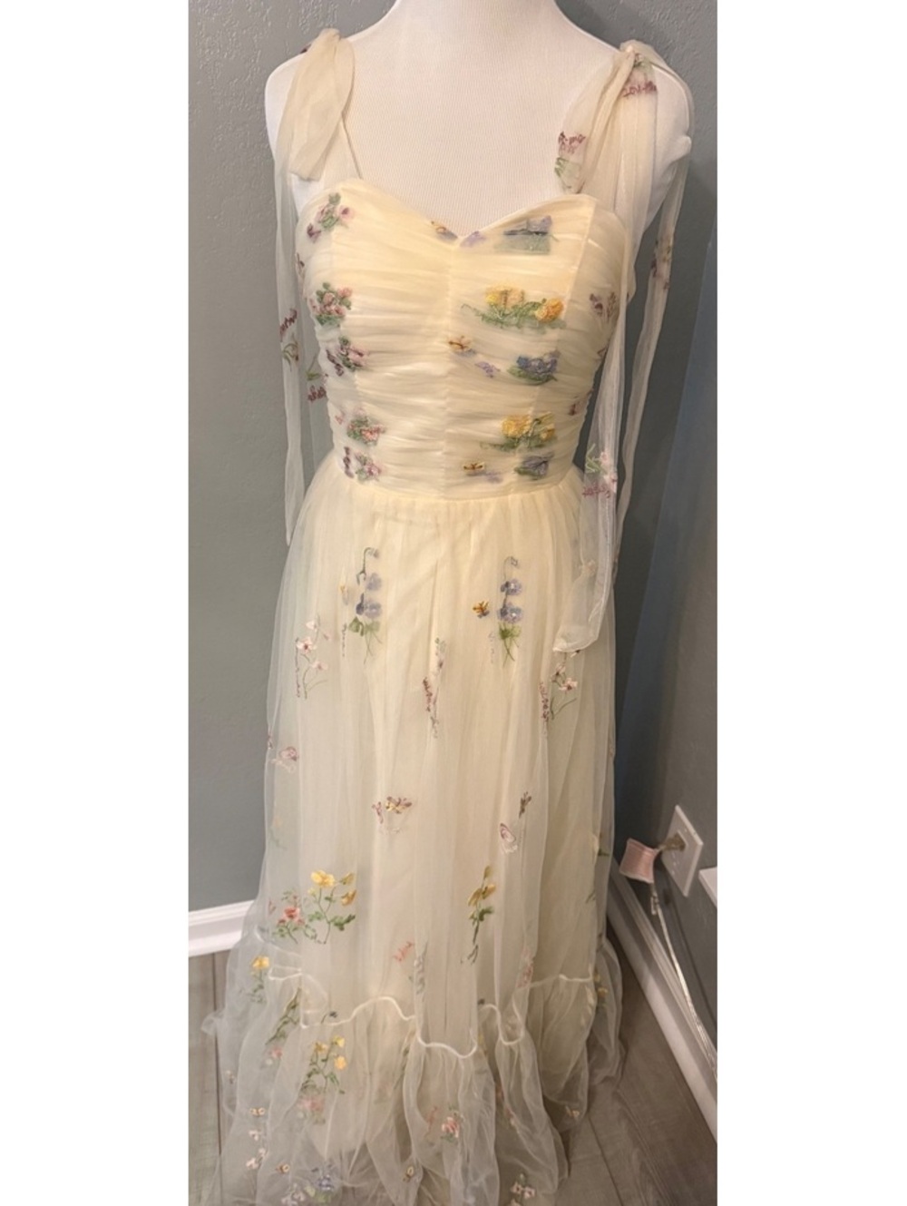 Boutique Cream Floral Embroidered Maxi Dress with Sheer Tie Straps Sz XS, S